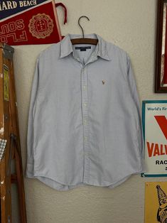 (Refer to measurements below for sizing not tagged size) Measurements: Pit to pit-23" shoulder to bottom-27.5" Preppy Collared Cotton Shirt, Preppy Long Sleeve Cotton Shirt, Ralph Lauren Striped Shirt, Ralph Lauren Sport, Mens Oxfords, Button Up Shirt, Striped Shirt, Vintage Y2k, White Blue