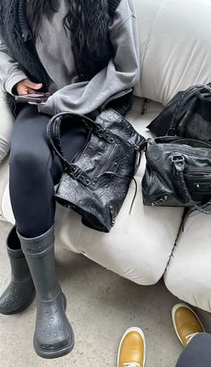 Gym Fashion, Effortlessly Chic Outfits, Rich Life, Fall Fits, 2025 Vision, Winter Fits, Ski Trip, Dope Outfits