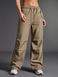 Women Solid Color Pocket Drawstring Straight-Leg Sweatpants Khaki    Woven Fabric Plain Straight Leg Slight Stretch  Women Activewear, size features are:Bust: ,Length: ,Sleeve Length: Long Sleeve Denim Jacket, Khaki Jeans, Wearing Clothes, Casual Sets, Outdoor Wear, Inspiration Mode, Mens Polo Shirts, Maternity Bag, Active Wear For Women