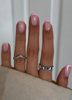 16 Bow Nail Ideas to Take to Your Next Mani | The Everygirl Bow Nail Designs, Nails French Tip, Nails Heart, Nails Holiday, Bow Nail, Natural Nail Designs, Red Valentine, Simple Gel Nails