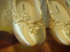 Wedding Flats IvoryGold Shoes Satin Appliques pearls by NewBrideCo, $126.00 Pearl Embellished Wedding Flats, Elegant Cream Flats For Wedding, Elegant Cream Wedding Flats, Elegant Gold Flats For Wedding, Elegant Gold Flats For Reception, Wedding Ballet Flats, Elegant Flats, Satin Shoes, Wedding Flats