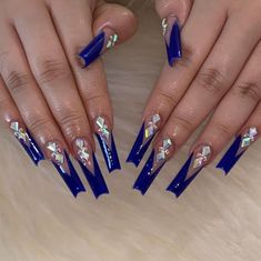 Dark Blue Coffin Nail Ideas, Royal Blue Nails With Rhinestones, Royal Blue Nails Designs Coffin, Royal Blue And Silver Nail Designs, Royal Blue Acrylic Nails Glitter, Royal Blue Nails For Prom, Latina Acrylic Nails, Nails Latina, Ongles Bling Bling