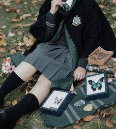 Slytherin Inspired Outfits, Slytherin Wallpaper, Free Mobile Games, Brunette Girl, Inspired Outfits