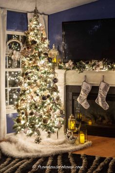 Mixed Metals Christmas Tree Decor Ideas Using Gold, Silver and Copper Mixed Metals Christmas, Christmas Tree Light Up, Christmas Tree Decor Ideas, Tree Decor Ideas, Fireplace Christmas, Copper Christmas, Christmas Organization