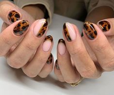 Discover the beauty of Trendy November Nails: 20 Chic and Cozy Ideas for 2024! From warm browns to shimmering golds, these nail designs will keep your style on point all month. 🍂💅 #NovemberNails #TrendyNails #2024NailTrends #AutumnNails #ChicNails #CozyNails #NailArt #FallBeauty Dipped Nails, Minimalist Nails, Fall Nails