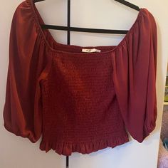 Never Worn Super Cute Fitted Burgundy Summer Blouse, Fitted Burgundy Blouse For Summer, Burgundy Tops For Date Night In Fall, Chic Burgundy Tops For Spring, Chic Burgundy Summer Tops, Chic Burgundy Tops For Summer, Red Blouse For Date Night In Summer, Red Blouse For Fall Day Out, Casual Burgundy Blouse For Spring