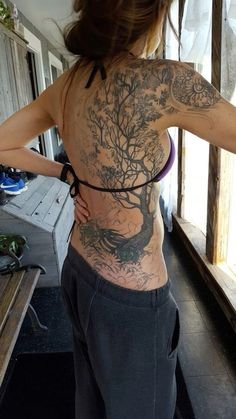 tattoo Side Back Tattoo Women, Photography Drawing, Full Back Tattoos, Tasteful Tattoos, Pretty Tattoos For Women, Stylist Tattoos, Most Popular Tattoos, Old Tattoos, Side Tattoos