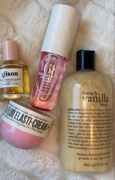 Profumo Victoria Secret, Fotografi Vintage, Shower Skin Care, Pretty Skin Care, Hair Perfume, Body Care Routine, French Vanilla, Body Skin Care Routine, Body Mist