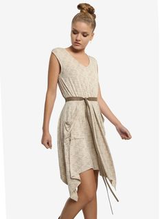 STAR WARS REY SPEEDER DRESS // Transform into a Jakku scavenger in this exclusive Star Wars dress. Star Wars Female Outfits, Star Wars Female, Star Wars Disneybound, Star Wars Rey, Star Wars Dress, Drapey Dress, Disney Themed Outfits, Star Wars Fashion, Mixed Print Dress