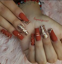 Elegance Nails, New Year Nail, New Year Nails, Elegant Touch Nails, New Years Eve Outfit, Nail Glam, Classy Nail, Gold Nail Designs, Elegant Nail Art