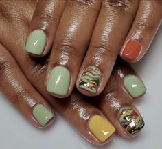 Dip Natural Nails Ideas Short, Cute Fall Short Nails, Nails Inspiration Autumn, Cute Fall Nail Colors, Green Short Nails, Short Nails Fall, Nail Info, Brown Hands, Fall Nails Inspiration