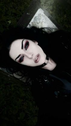 Fete Emo, Make Up Diy, Fashion Make Up, Witch Makeup, Halloween Tattoo, Smink Inspiration