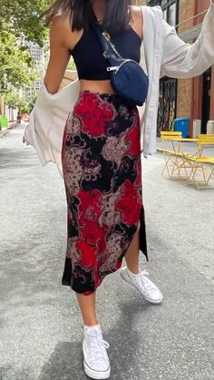 Mid Length Skirt Outfit Summer, Long Skirt Small Top Aesthetic, Long Skirt Outfits Italy, Fabric Skirt Outfit, Patterned Long Skirt, Mid20s Outfits, Summer Skirt Outfits 2023, Mid Calf Skirt Outfits, Long Printed Skirt