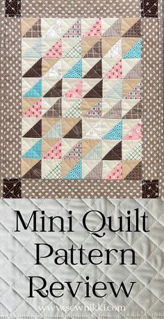 Mini quilt patterns - Finish TQC July mini quilt free pattern Quilt Free Pattern, Quilted Placemat, Review Tips, Quilting Blogs, Bed Quilt, Quilting For Beginners