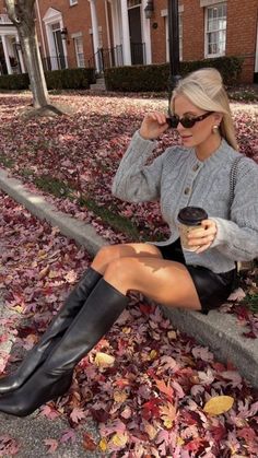 Winter Outfits Knee High Boots, Winter Knee High Boots Outfit, Cable Knit Cardigan Outfit, Leather Knee High Boots Outfit, Kathleen Post, Australian Winter Fashion, Ireland Fashion, Attractive Clothing, What To Wear Fall