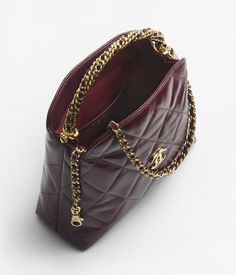 Clutch with chain - Shiny lambskin & gold-tone metal, burgundy — Fashion | CHANEL Chanel Handbags Collection, Chanel Clutch, Chanel Watch, Chanel Chain, Chanel Collection, Eyewear Shop