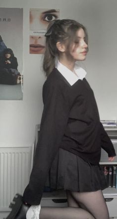 School Skirts Aesthetic, Cute Hairstyles For Skirt Outfits, School Asthetics Uniform, Coquette Black Skirt Outfit, Coquette School Hairstyles, School Outfits Aesthetic Uniform, School Skirt Black, Black Uniform Outfits School