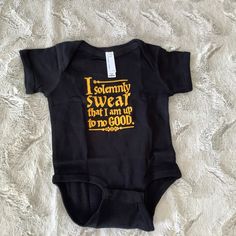 Brand New Without Tags I Solemnly Swear That I Am Up To No Good Harry Potter Onesie 12 Months Perfect For The Harry Potter Obsessed Family Harry Potter Onesie, Harry Potter Baby, Vendor Events, Harry Potter Obsession, Month Colors, Harry Potter Hogwarts, Niece And Nephew, New Me, Baby Things