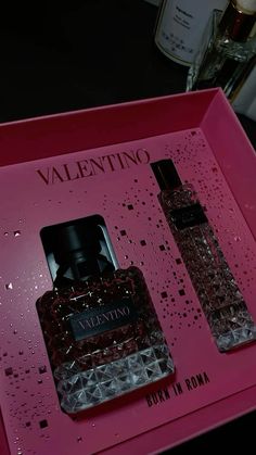 Valentino Aesthetic, Fragrance Lab, Romantic Florals, Body Hygiene, Perfume Collection Fragrance, Body Smells, Shower Skin Care