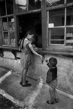 Greece Pictures, Greece Photography, City Of God, Henri Cartier Bresson, Photographs Of People, Visiting Greece, Vintage Italy, Famous Photographers, Magnum Photos