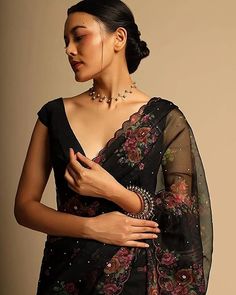 Saree Wearing, Simple Saree Designs, Fashionable Saree Blouse Designs, Indian Saree Blouses Designs, Simple Sarees, Saree Blouse Patterns, Indian Fashion Saree