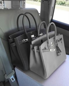 Girly Bags, Luxury Purses, Fancy Bags, Bags Aesthetic, Pretty Bags, Money Bag, Rich Girl