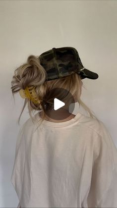 TORIE BLISS on Instagram: "claw clip hat style for long hair/extensions   #clawclip #springhair #hathair #hairhacks #hairtutorial" Claw Clip With Hat Tutorial, Baseball Cap Hairstyles Claw Clip, Ball Cap And Claw Clip, Hat Hairstyles Claw Clip, Baseball Hat And Claw Clip, Hat And Hair Clip, Ballcap Hairstyles Long Hair, Claw Clip With A Hat