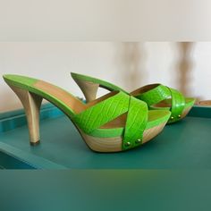 Nine West Bright Green Summer Heels. Wooden Heel And Platform. Alligator Pattern With Felt Base Near Toe. Non Slip Bottom. Original Box. Never Worn. Size 9 1/2 M. Approximately 4 1/2” Heel. Pewter Heels, Green Platform, Nine West Heels, Mesh Heels, Summer Heels, Green Heels, Square Toe Heels, Patent Shoes, Pointed Heels