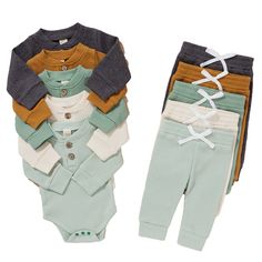 For your tiny ray of sunshine, the cutest warm waffle knit outfit set comes in different colors that's perfect for spring and autumn! Solid Color Playtime Sets For Fall, Fall Playtime Solid Color Sets, Summer Outfit Accessories, Toddler Romper, New Born Baby, Clothes Set, Winter Kids, Baby Boy Fashion, Solid Clothes