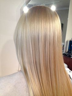 Love this Baby Blonde Lowlight Balayage, Blonde With Platinum Highlights, Natural Blonde Hair Dye, Dye Natural Hair, Natural Hair Blonde, Blonde Dimension, Balayage And Highlights, Natural Blonde Hair