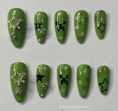 Creeper Minecraft, Fake Nails Designs, Punk Nails, Gothic Nails, Green Nail Designs, Goth Nails, Grunge Nails, Green Nail