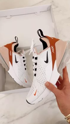 Nike Blazer Outfit, Nike Air Max 270 Women, Wallpaper Nike, Vetements Shoes, Nike 270, Sport Nike, Nike Shoes Girls, Trendy Shoes Sneakers, Preppy Shoes