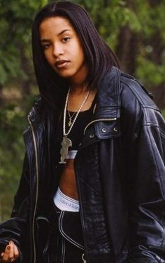 Aaliyah baby 90 Party Outfits Black Women, Leather Jacket Outfit Party, 90s House Party Outfit, 90s Street Style Hip Hop Old School, 90 Outfits Ideas 90s Fashion Party, 90s Fashion Outfits 1990s Style Party, Aaliyah 90s Fashion, 90s Concert Outfit Ideas, 90s Party Outfit Black Women