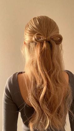 Hairstyles For Work Restaurant, Hair Styles Simple, Work Hair, School Hair, School Hairstyles