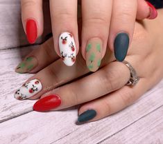 Reindeer nails, winter nails, christmas nails, oval nails, gel nails, red nails, nail art Oval Nails Gel, Christmas Nails Oval, Gel Nails Red, Reindeer Nails, Winter Nails Christmas, Nails Oval, Nails Christmas