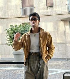 Disco Outfit Men, Christmas Outfits Ideas, Mens Fashion Aesthetic, Aesthetic Clothes Men, Bohemian Style Men, Italian Fashion Street, Mens Casual Outfits Summer