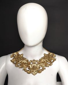 Original and unique plastron necklace Baroque watermarks and golden angels Adjustable length Creations ready to ship, sold together or separately Other colors on request Gold Baroque Necklace For Parties, Ornate Baroque Jewelry For Party, Gold Bib Necklace, Medieval Necklace, Feather Ear Cuff, Dainty Necklace Layered, Blue Statement Necklace, Historical Jewellery, Statement Bib Necklace