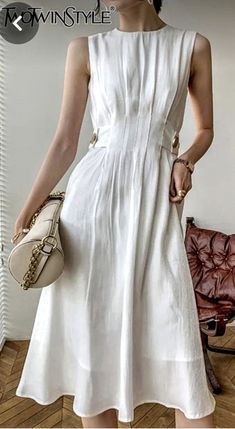 Fashion Design Projects, Summer Dress Ideas, Classic Linen Dress, Linen Dress Pattern, Extraordinary Fashion, Elegance Dress, Luxury Photography, Linen Dress Women