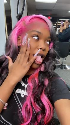 Peekaboo Lace Front Wig, Baddie Lace Front Wigs, Coloured Wigs Black Women, Wig Color Ideas Black Women, Custom Color Wigs, Bday Hair, Claw Clip Hairstyles, Short Locs, Girl Hair Colors