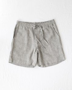 Classic men's linen shorts featuring an elastic waist drawstring. These comfortable and versatile linen shorts from medium weight, breathable linen are a must for every man's summer closet. Available in various colors.• Medium weight linen (approx. 180 gsm) Please note that due to the many variations in monitors and browsers, actual colors may vary. Coastal Grandson, Linen Clothes For Men, Linen Menswear, Linen Shorts Men, Mens Linen Shorts, Wrinkled Clothes, Cinnamon Color, Linen Men