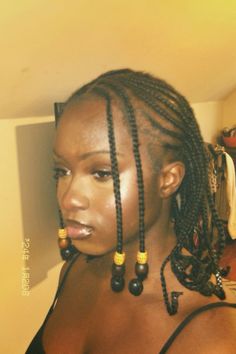 Braided bob Braided Bob Natural Hair, Short Fulani Braids With Beads, Nollywood Braids, Short Protective Styles, Box Braid Bob, Braid Bob, Braided Bob, Braids Bob, Box Braids Bob