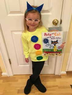 Literary Hoots: 22 Awesome Children's Book Character Costumes More Childrens Book Character Costumes, Kids Book Character Costumes, Meme Costume, Book Character Day, Childrens Book Characters, Children's Book Characters