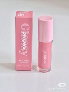 #coquette #lipgloss #girlhood #pink #aesthetic | cr to owner Lip Oil Packaging, Lipgloss Packaging Ideas, Lipgloss Packaging, Oil Packaging, Fake Life, Cosmetics Photography, Packaging Ideas, Beauty Packaging