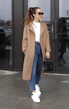 Winter Streetstyle, Winter Outfits Aesthetic, Stylish Winter Outfits, Trendy Outfits Winter, Winter Outfit Ideas, Winter Dress Outfits, Langer Mantel, Trendy Winter, Modieuze Outfits