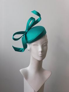 Beautiful Feathers, Couture Hats, Silk Bow, Chanel Earrings, Church Hats, Diy Headband, Stylish Hats, Fashion Design Sketches