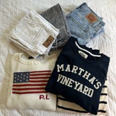 Hamptons Aesthetic Outfits Winter, East Coast Old Money Outfits, East Coast Outfit Aesthetic, East Coast Mom Aesthetic, Summer In The Hamptons Aesthetic Outfits, East Coast Preppy Outfits, Old Money Preppy Aesthetic, Martha’s Vineyard Outfits, East Coast Winter Outfits