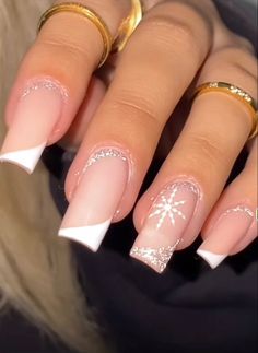 Nails Christmas Square, Nude Christmas Nails, Elegant Nail Art, Cute Simple Nails, Duck Nails, Stylish Nails Designs, Girly Acrylic Nails, Nail Forms, Acrylic Nails Coffin Short