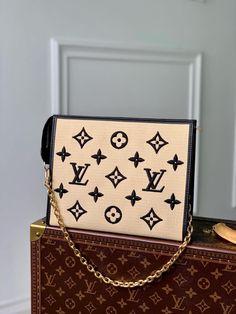 Contact us: contact@profxnz.com if you need assistance - Discover luxury: louis vuitton handbags edition - 1187This is a premium quality clone , similar like the original ones, even no one can judge either it&apos;s a clone or originalSize: (25×20×5.5cm)It comes with Dust box, Care manual, Tag and Paper bag. Toiletry Pouch, Vuitton Handbags, Louis Vuitton Handbags, Backpack Bags, Louis Vuitton Bag, Luxury Bags, Paper Bag, Clutch Bag, Holiday Season