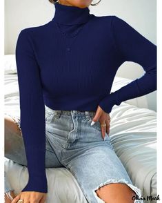 OliviaMark - Elegant High Neck Knitted Sweater with a Captivating Solid Color Design Ladies Turtleneck Sweaters, High Neck Sweater, Estilo Chic, Womens Turtleneck, Pullover Designs, Knitted Pullover Sweaters, Sweater Sleeves