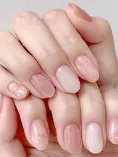 Korean Nail Art Glitter, Simple Ombre Nails Short, Minimalist Korean Nails, Korean Short Nails Design, K Beauty Nails, Simple Nail Designs Short Nails Neutral, Nude Short Nail Designs, Short Nail Designs Wedding, Ombre Nails Korean